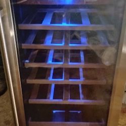 Vissani 17" Glass Door Stainless Steel 24-Bottle Wine Cooler