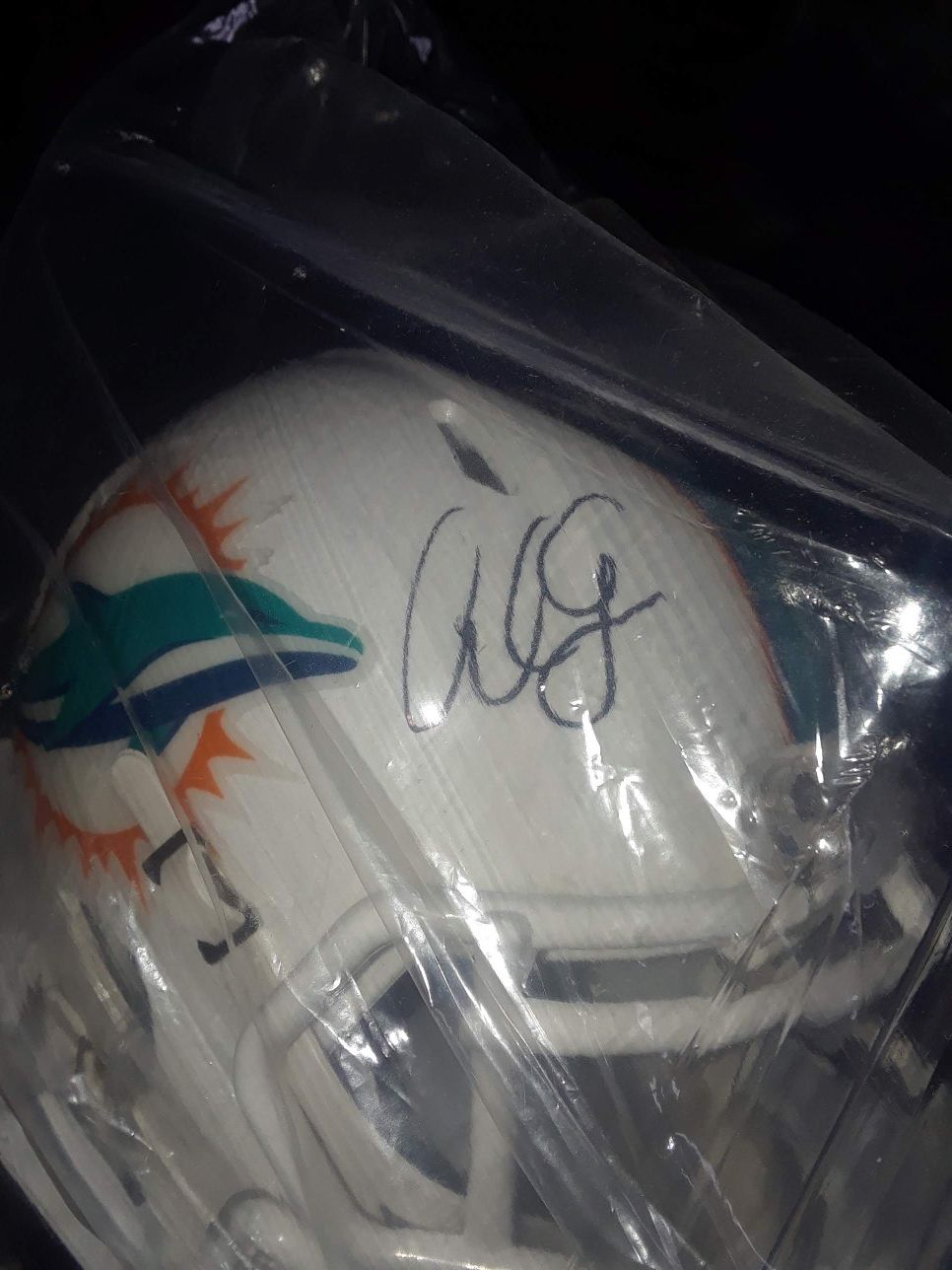 Autograph miniature helmet