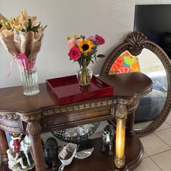 Entre Table With Mirror 