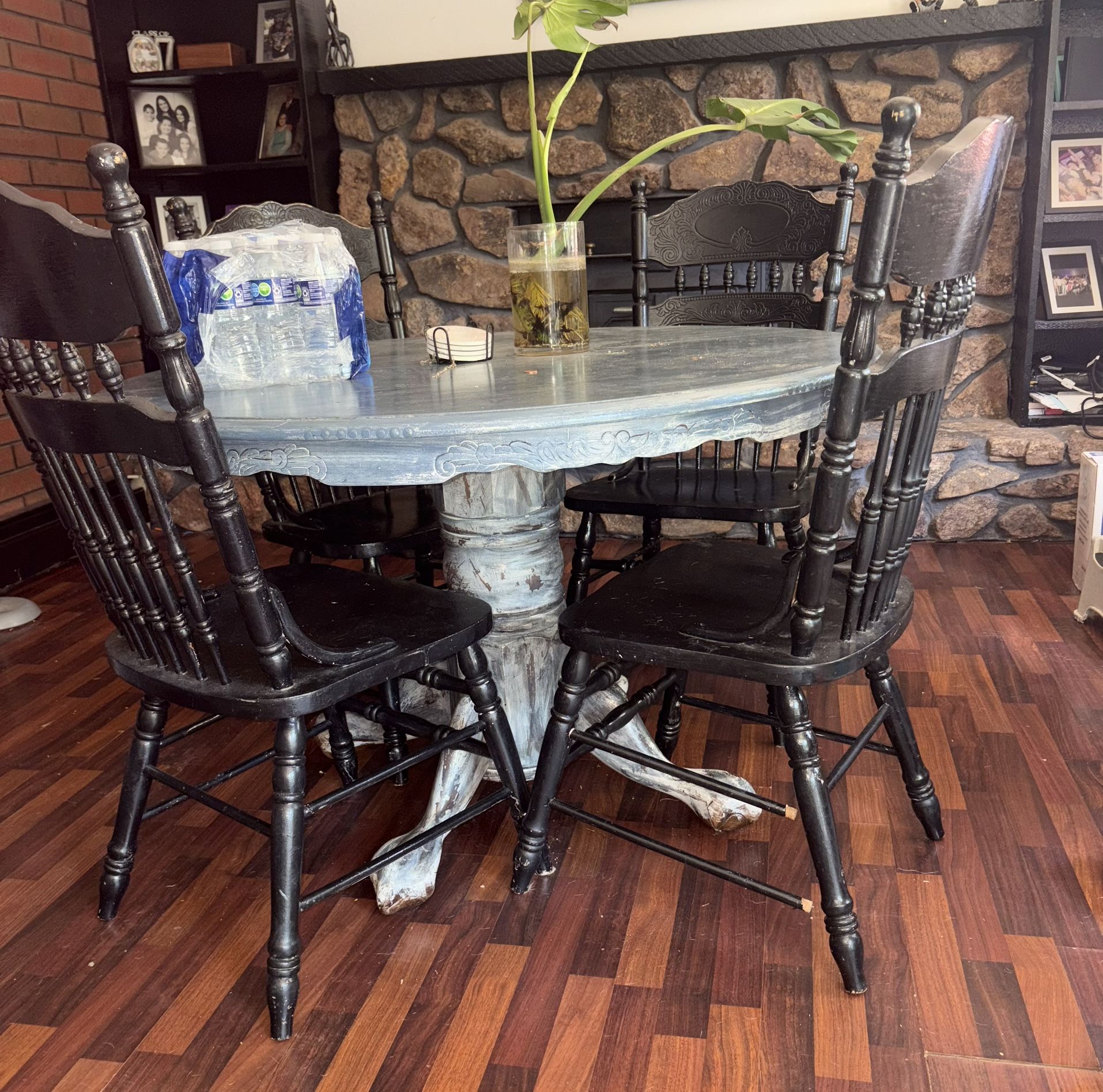 Table And Chairs 