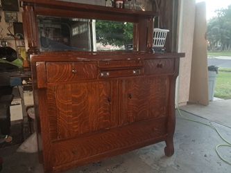 Dresser