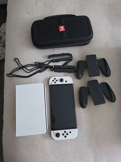 Nintendo Switch Oled w/ Gaming Headphones