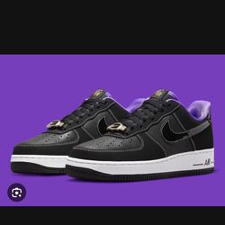 New In Box Nike Size 7