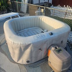 Intex Pure Spa Hot Tub