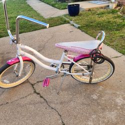 Schwinn GIRLS bike