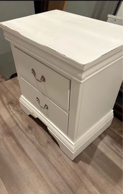 White 2-Drawer Nightstand with Silver Handles