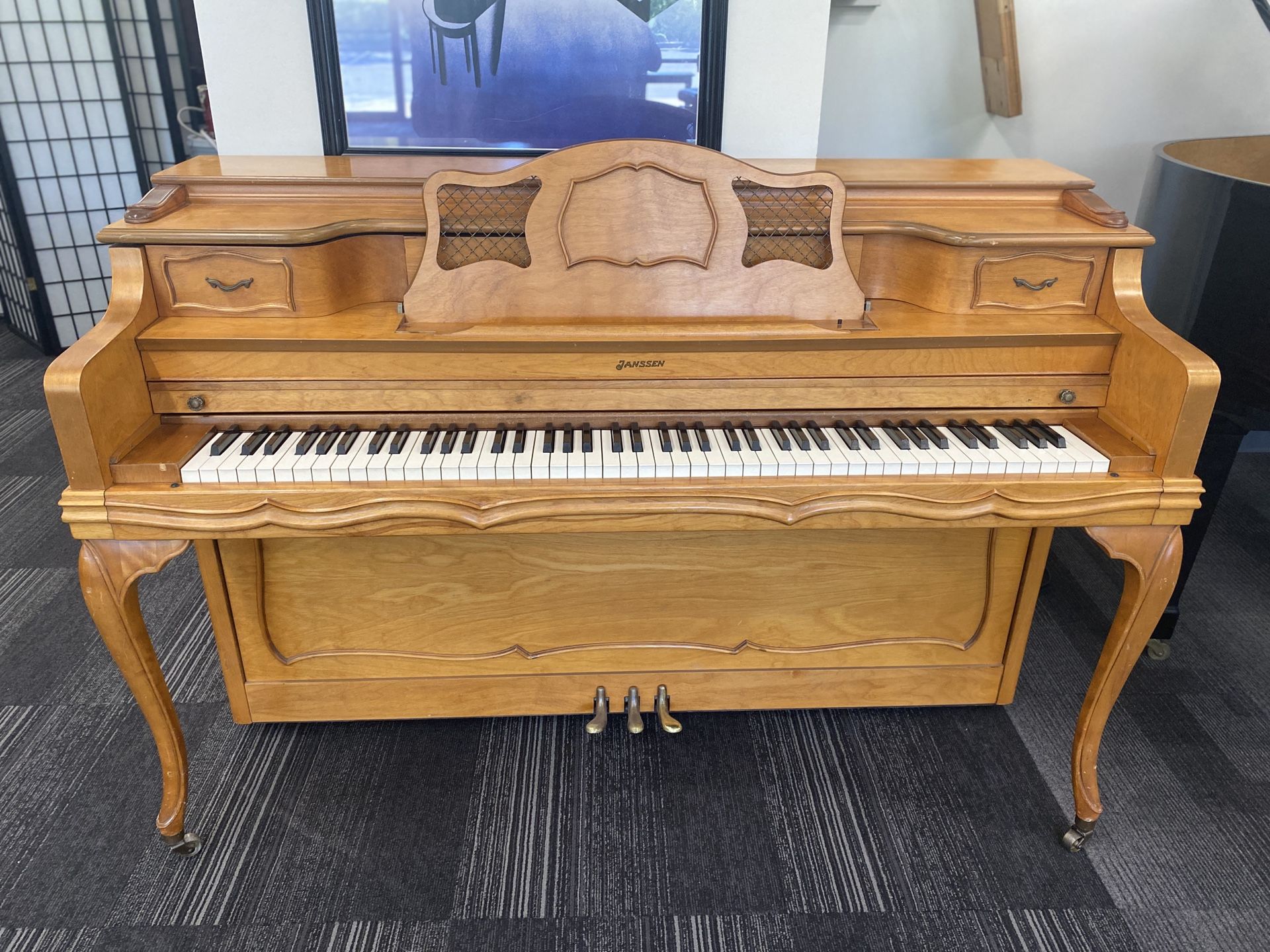 Janssen 39" Console Upright Piano