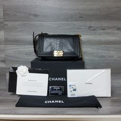 100% Guaranteed Authentic Rare Chanel Boy Flap Leather Snakeskin Shoulder Bag (CN0026) Black/Gold