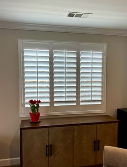 Plantation Shutters (FREE ESTIMATES & SAME DAY PRICING)- Custom, Wood, Interior Window Treatments, Coverings. Persianas de Madera. Se Habla Espanol.