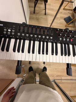 M AUDIO OXYGEN 49 MIDI KEYBOARD WITH PRO LINE STAND
