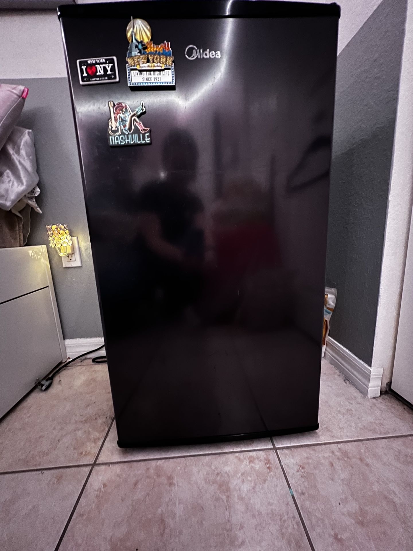 Midea Mini Fridge