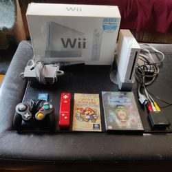 Backwards Compatible Wii/GameCube Bundle