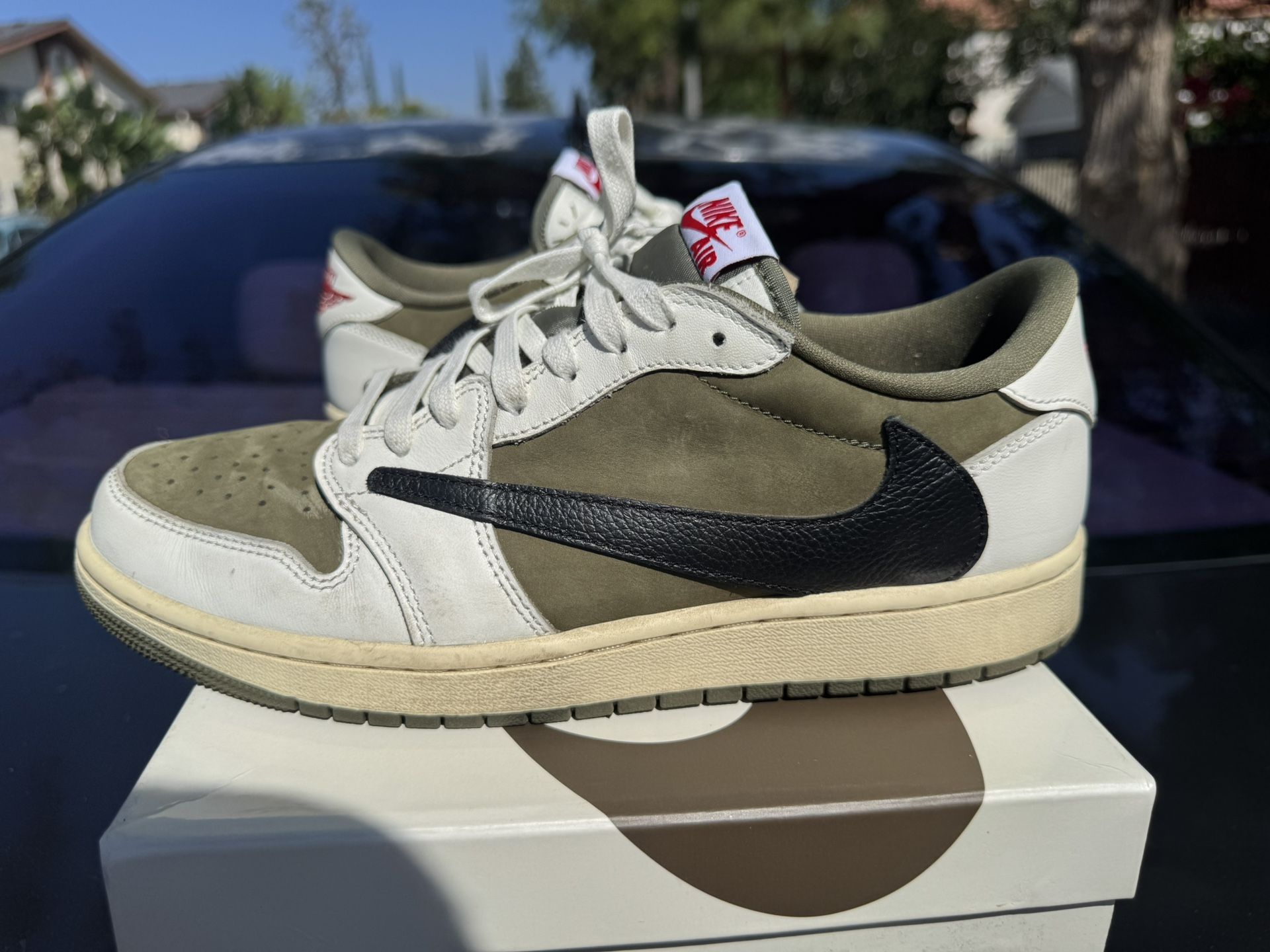 Jordan 1 Low Travis Scott Medium Olive Size 9.5