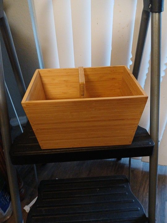 Variera Handled Box