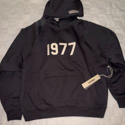 Essential Black Hoodie 