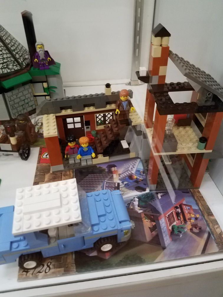 Lego 4728 Harry Escape from Privet Drive for Sale in Corvallis, OR - OfferUp