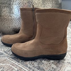 New mens LL Bean Primaloft Suede Boots