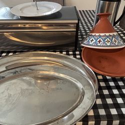 Moroccan tagine and other kitchen items,