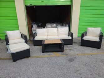 Brand new modular outdoor patio set fully assembled