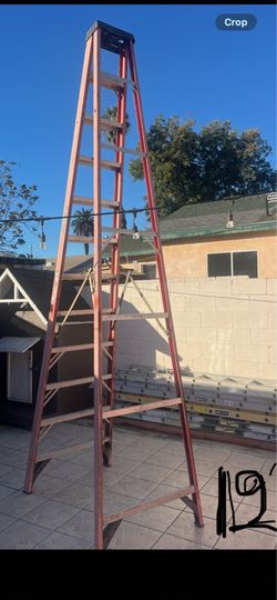 Excellent condition, 12 feet and more sizes available fiberglass ladders