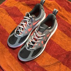 Nike Size  9 Mens