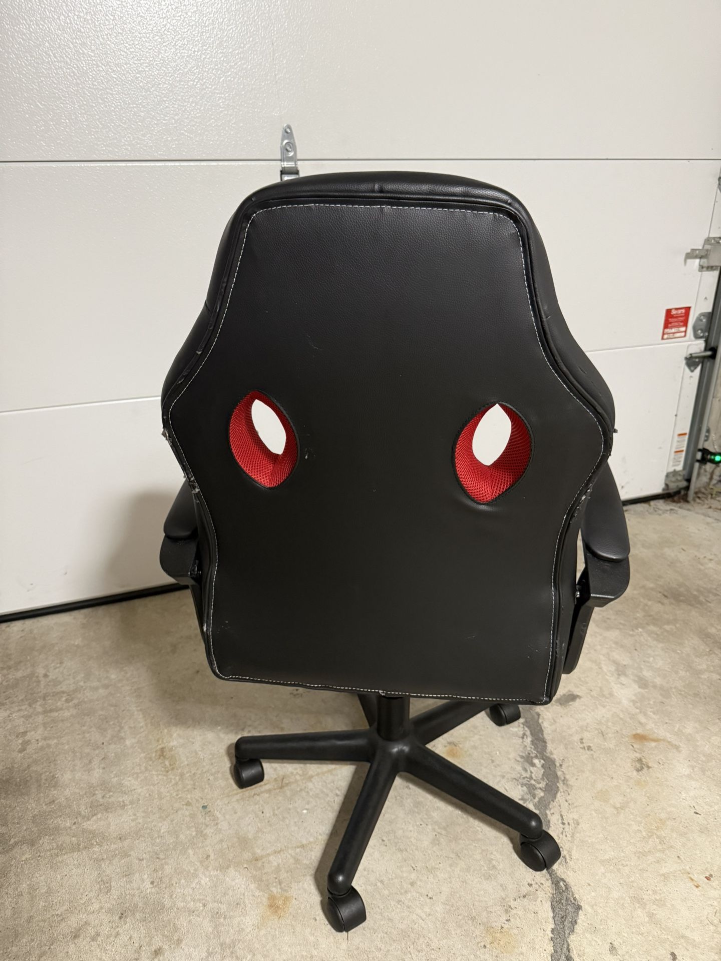 OFFICE CHAIR