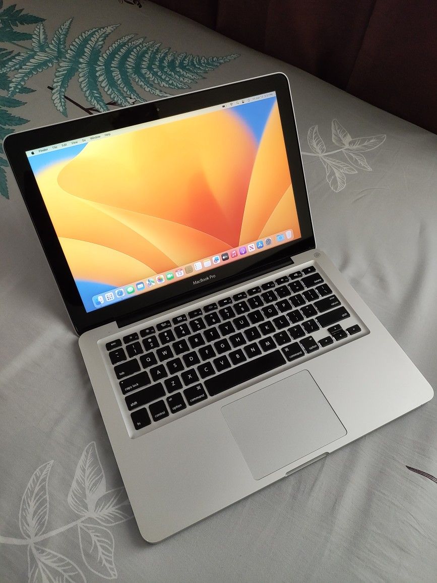 2012 13.3"inch Intel Core i5 MacBook Pro Laptop, 1TB SSD, 10GB RAM, DVD 📀 And SD Card Reader. Latest macOS Sequoia 15.5 Installed. RUNS 🏃♂️ GREAT.