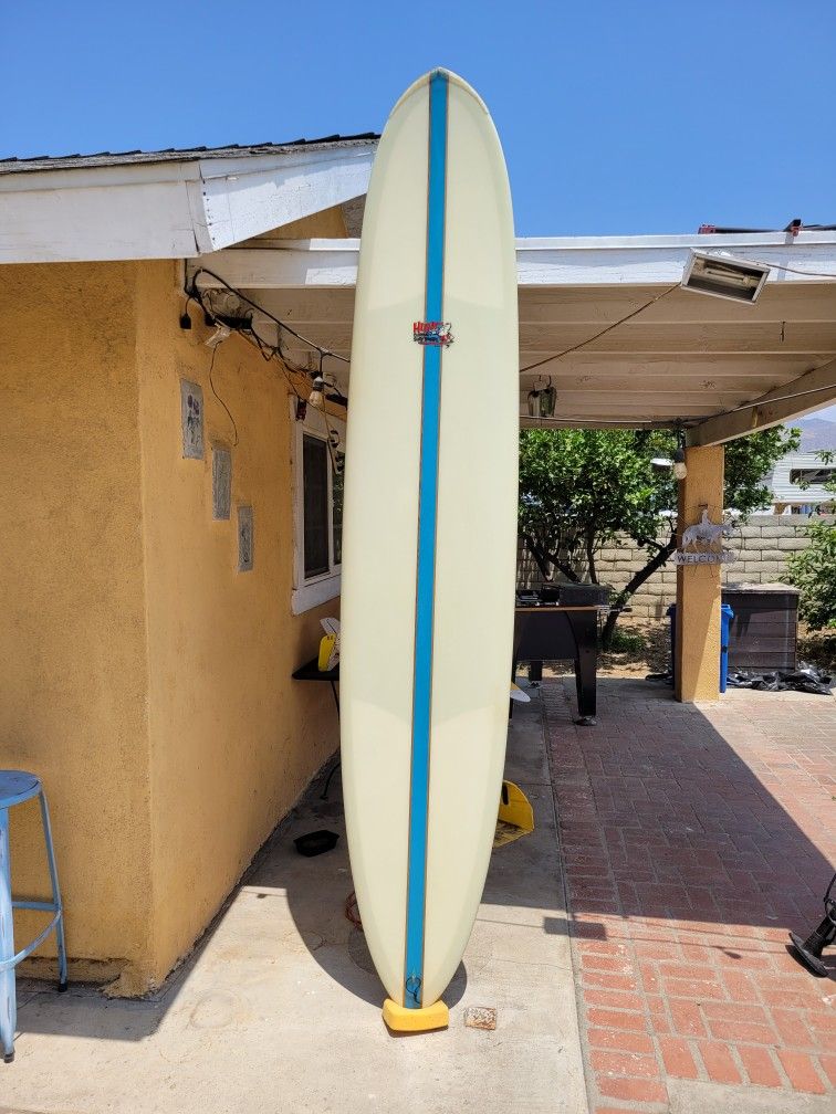 Surfboard 10'2 Longboard-Excellent Condition