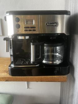 De’Longhi BCO430BM All-in-One Coffee & Espresso Machine with milk frother.