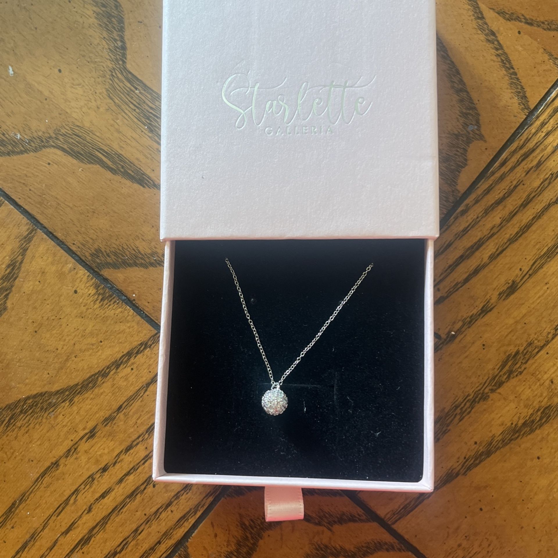 Starlette Galleria Necklace