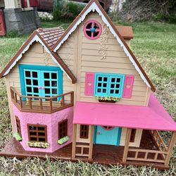 Hillside Cottage Toy House