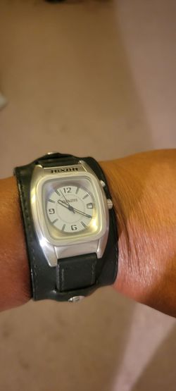 Vintage Nixon black leather band  silver face watch