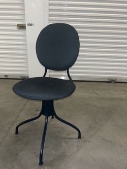 Navy blue desk chair