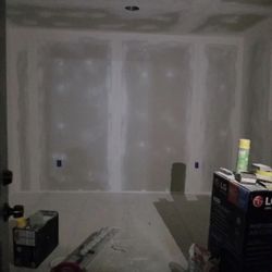 Drywall , Floor , Paint