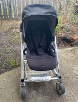 Mama and Papa’s Baby Stroller