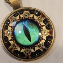 cat  eye pendant