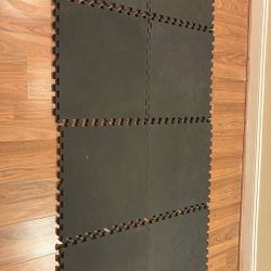 8 Interlocking Mats For Weights 