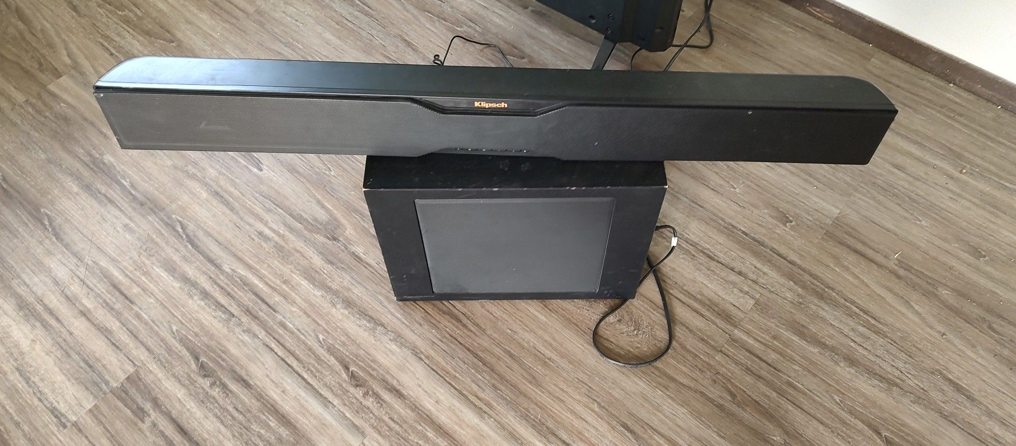 Klipsch Soundbar + Sub