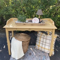 Wood Entry Table/Sofa Table *Please See Description For Details*