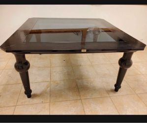 ITALIAN DINNING TABLE! PRICED TO GO! GIVE ME YOUR BEST OFFER!