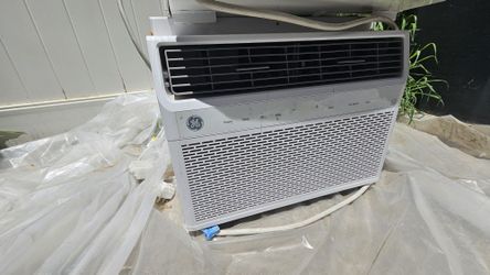 GE AC Air Conditioner 12200 BTU Window