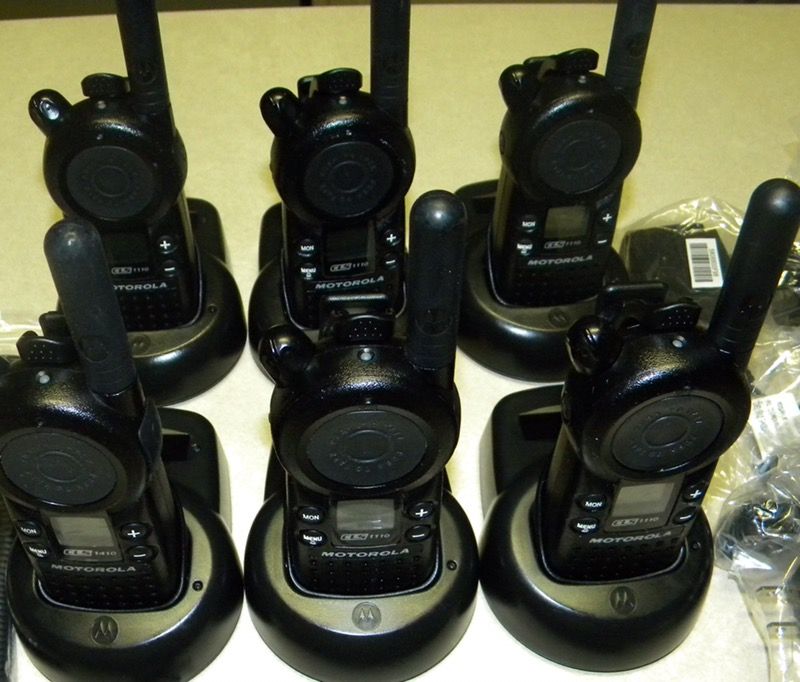 6 Refurbished Motorola cls1110 two way radios 1 channel 1 watt with multi-charger
