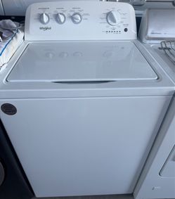 WHIRLPOOL- WASHER MACHINE HEAVY DUTY IN EXCELLENT CONDITION