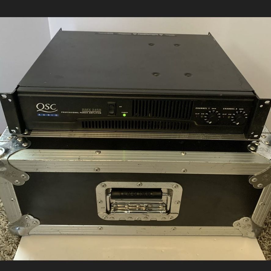 QSC RMX2450 Power Amplifier With Road Ready Case