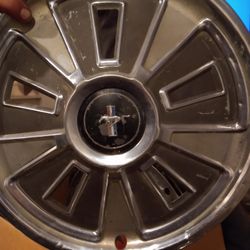 Vintage Hubcaps 