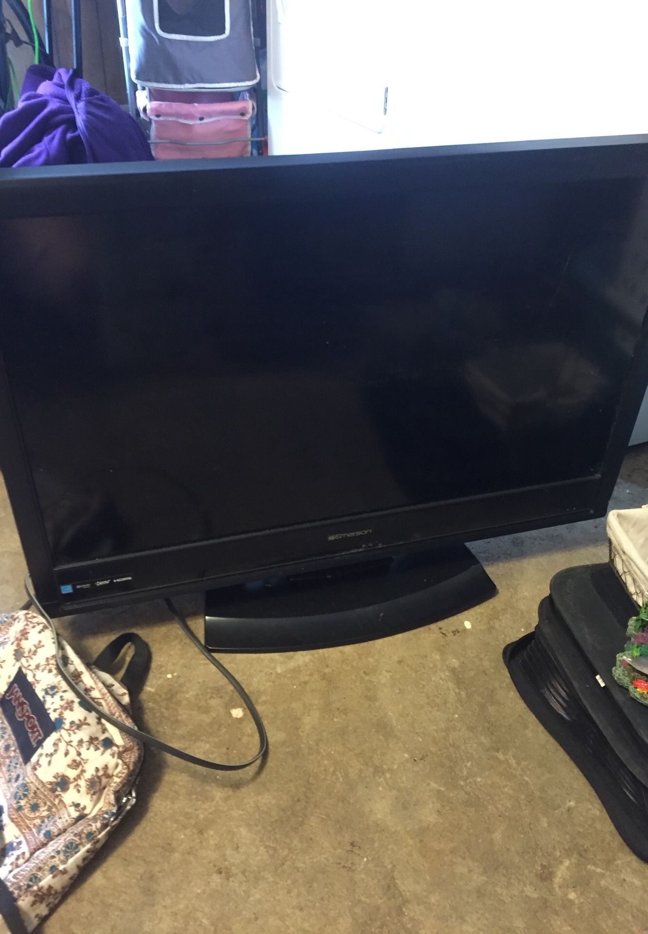 Emerson TV Monitor 30 inch HDMI4