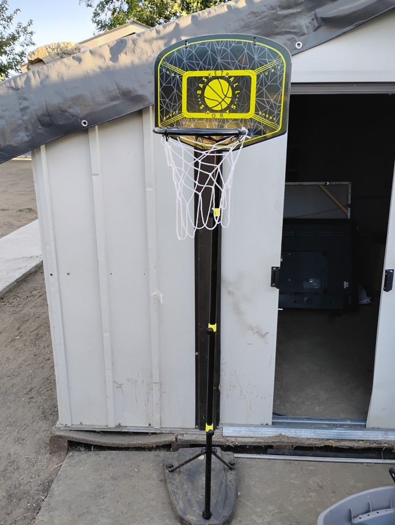 Kids Basketball Hoop