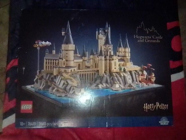 Harry Potter Hugwarts Castle And Grounds