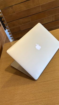 Apple MacBook Pro 15” Retina i7/16GB/500GB SSD $350