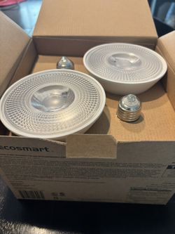 4 ! 90-Watt Equivalent PAR38 Dimmable Flood LED Spot Light Bulb Bright White